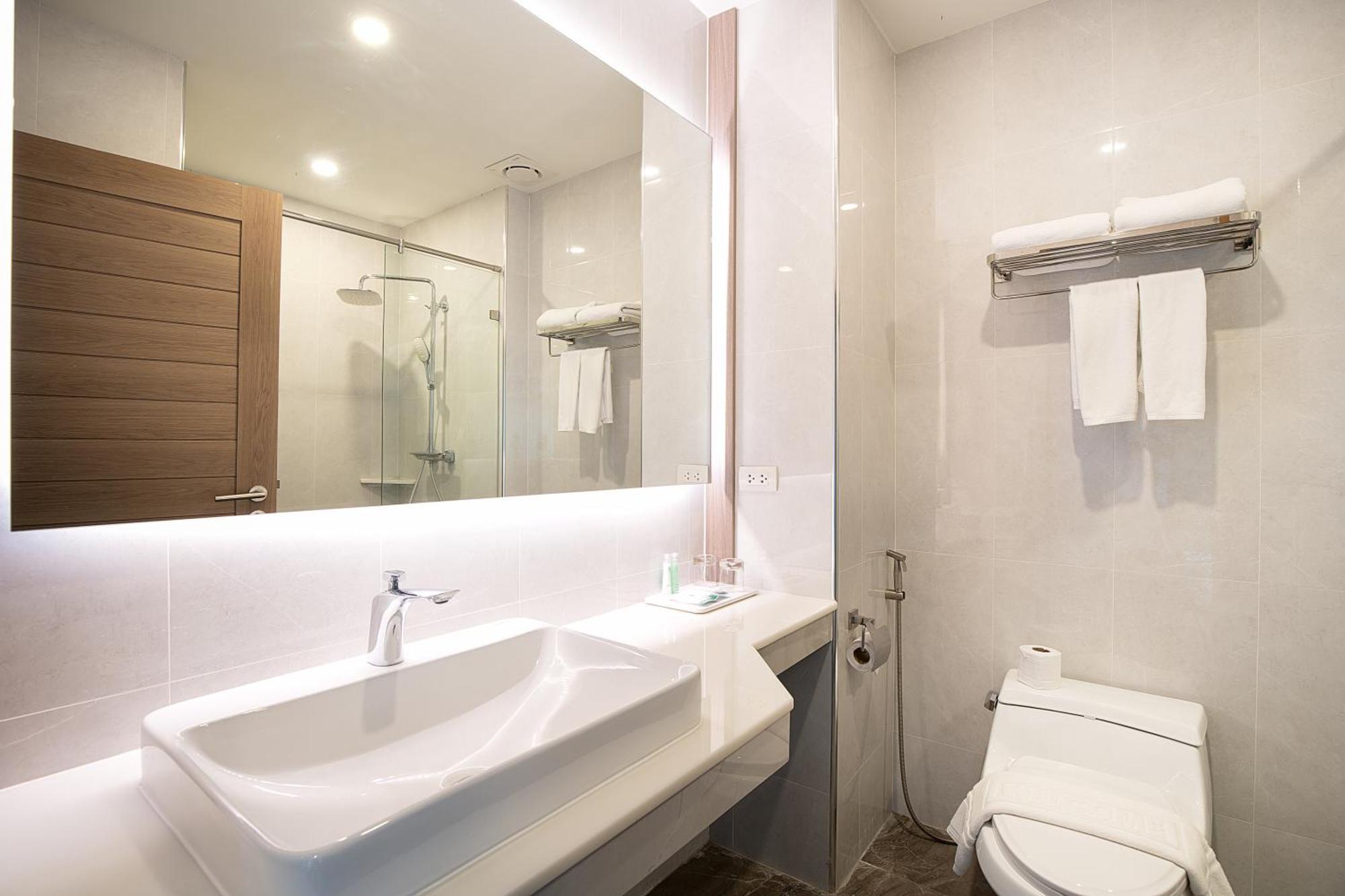 Crystal Srivaree Suvarnabhumi Hotel Ban Khlong Bang Krathiam Rum bild