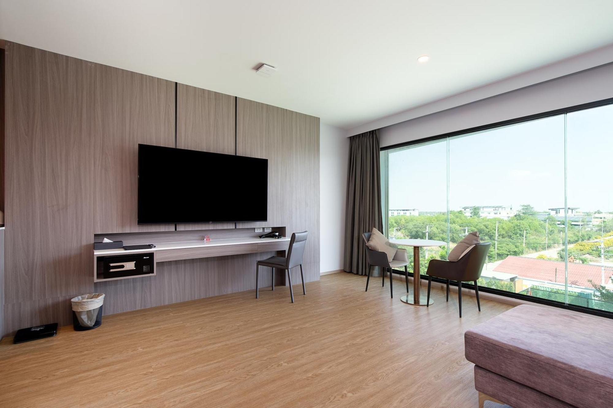 Crystal Srivaree Suvarnabhumi Hotel Ban Khlong Bang Krathiam Rum bild