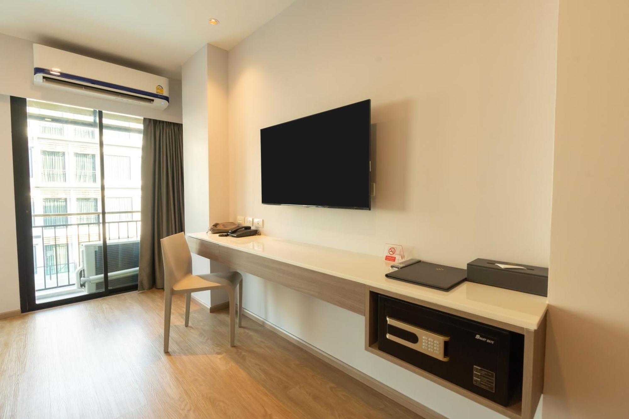 Crystal Srivaree Suvarnabhumi Hotel Ban Khlong Bang Krathiam Exteriör bild